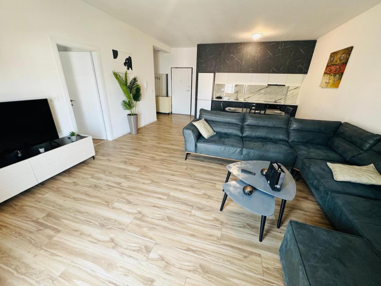 Apartamente 地拉那 外观 照片