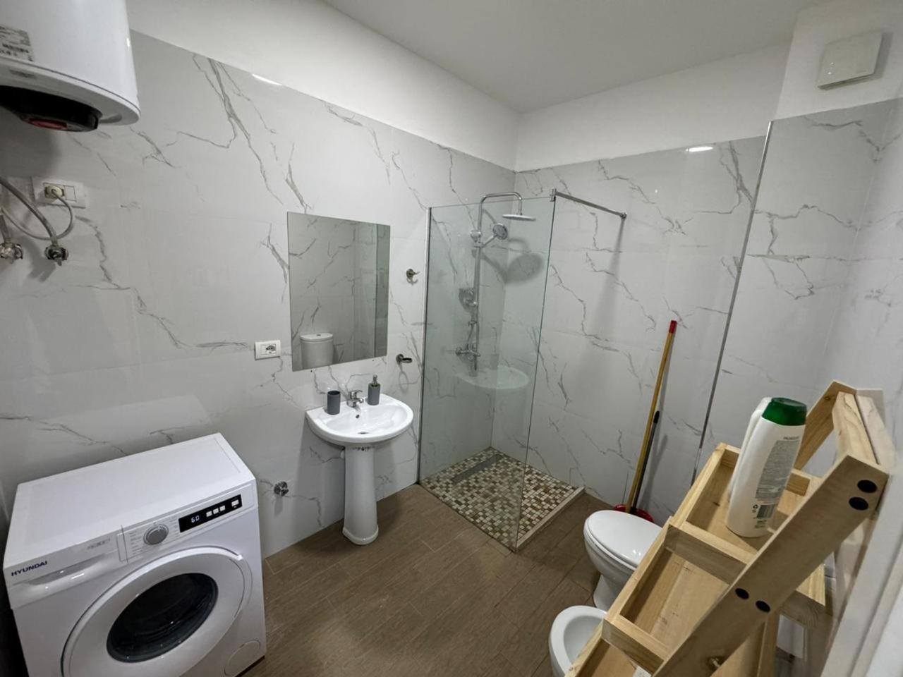 Apartamente 地拉那 外观 照片